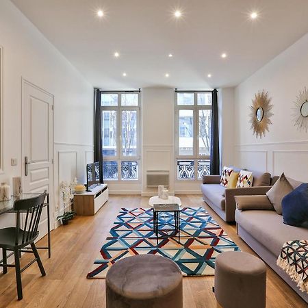 34 - Urban Luxury Paris Louvre Apartment Exterior photo