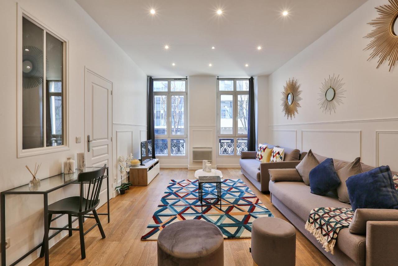 34 - Urban Luxury Paris Louvre Apartment Exterior photo
